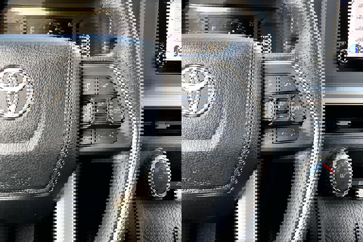 Used 2025 Toyota 4Runner SR5 image 23