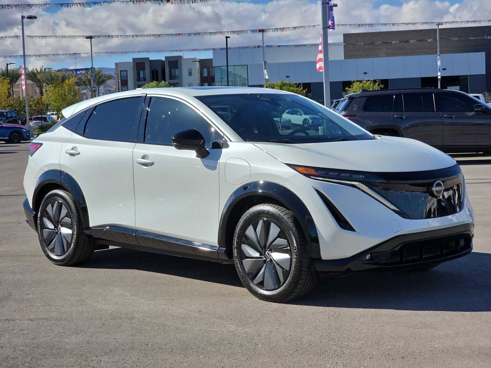 Used 2023 Nissan Ariya AWD image 3