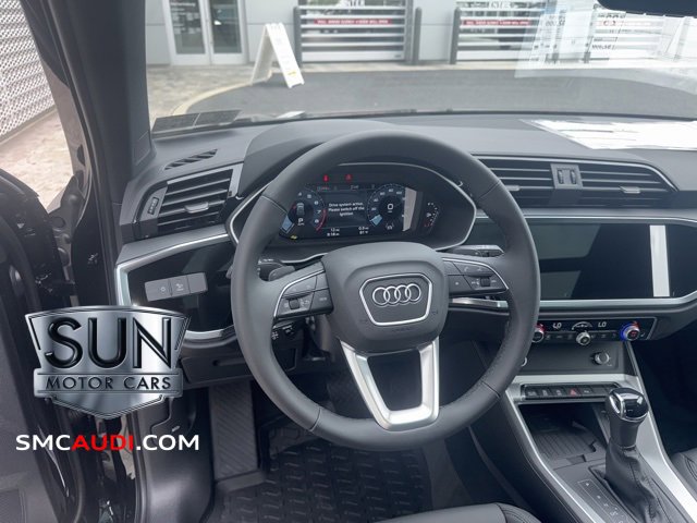 New 2025 Audi Q3 2.0T Premium image 33