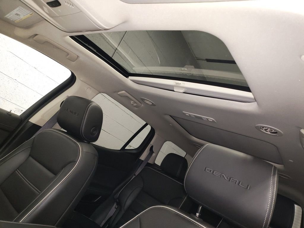 Used 2023 GMC Acadia Denali image 26