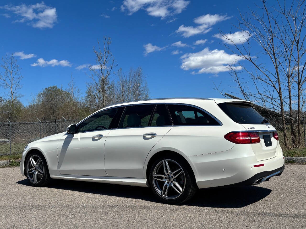 Used 2019 Mercedes-Benz E 450 4MATIC Wagon image 4