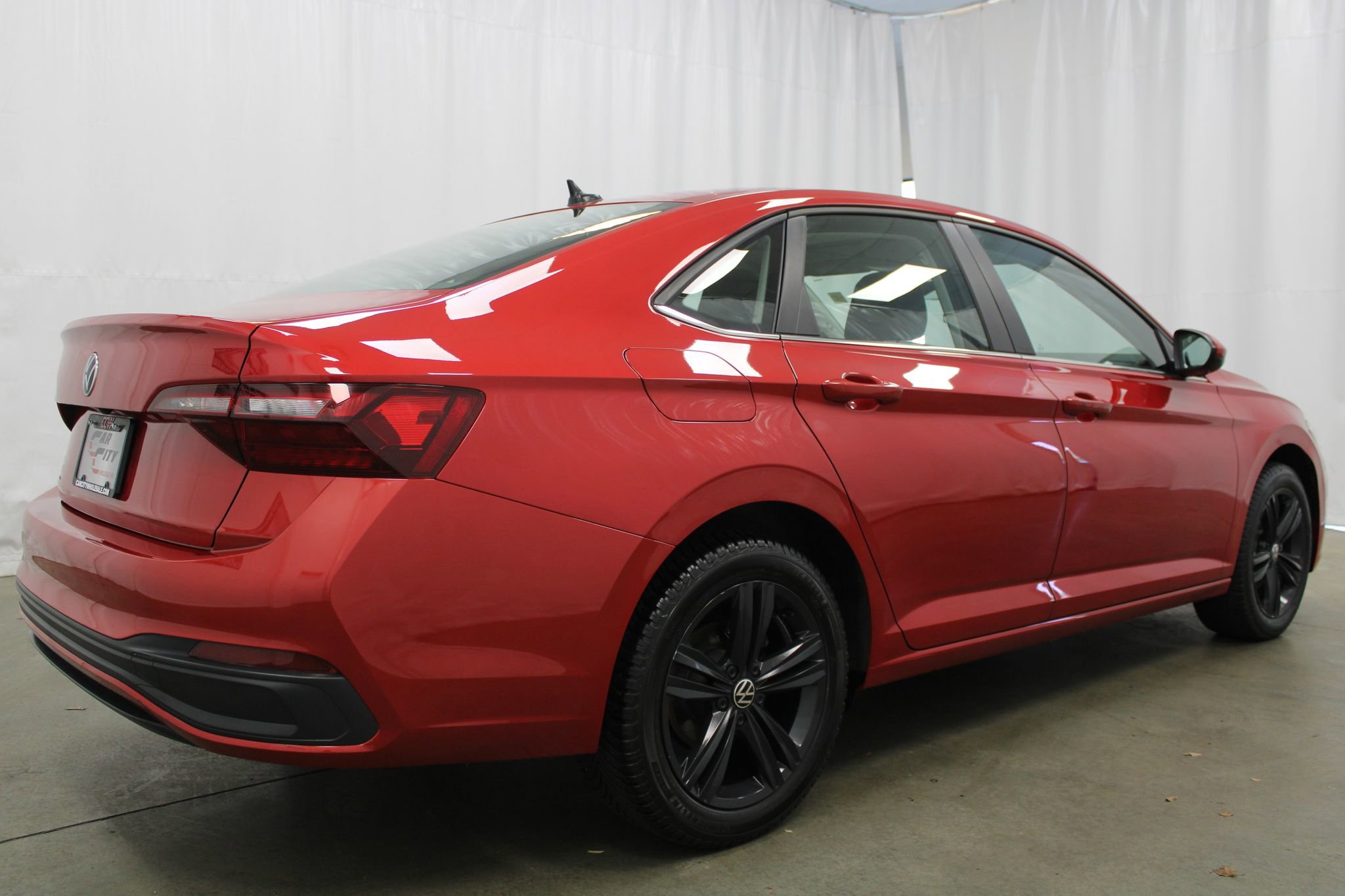 Used 2023 Volkswagen Jetta SE image 5