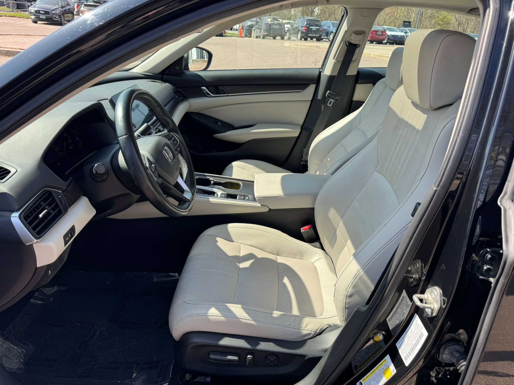 Used 2018 Honda Accord EX-L image 9