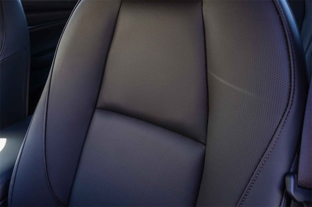 New 2025 MAZDA MAZDA3 Hatchback w/Premium Plus Pkg image 28