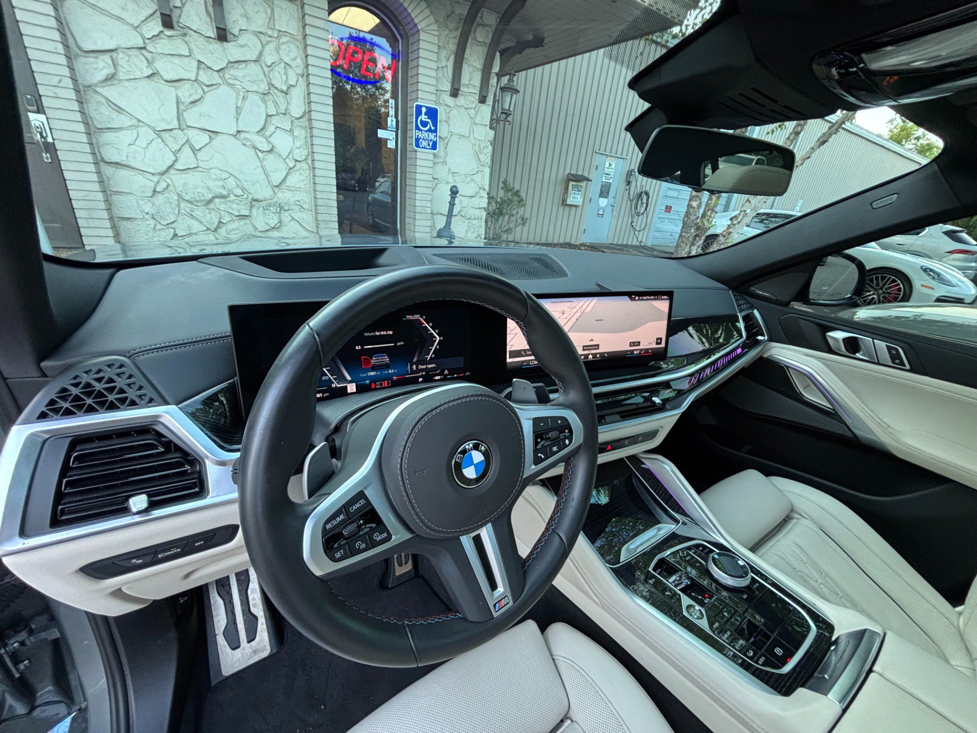 Used 2025 BMW X6 M60i AWD/4WD image 11
