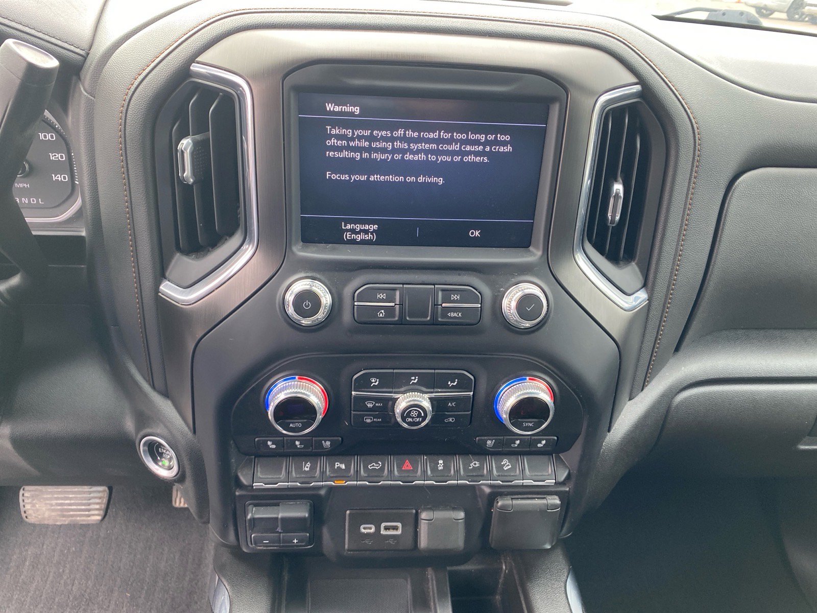 Used 2022 GMC Sierra 2500 AT4 w/ AT4 Premium Plus Package image 11