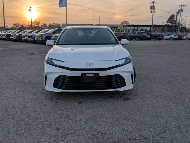 Used 2025 Toyota Camry LE FWD image 10