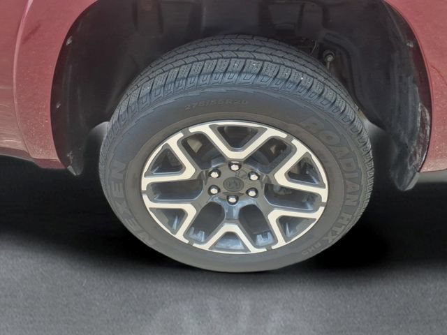 Used 2025 RAM 1500 Laramie AWD/4WD image 7