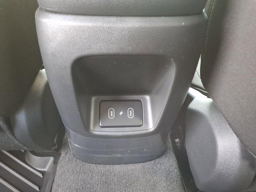 New 2026 Hyundai Elantra Hybrid FWD image 13