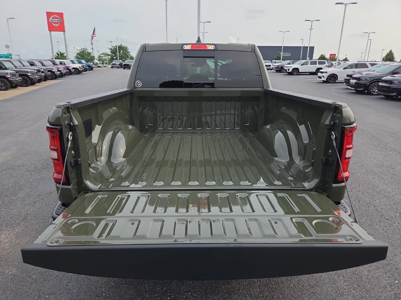 New 2026 RAM 1500 Warlock AWD/4WD image 7