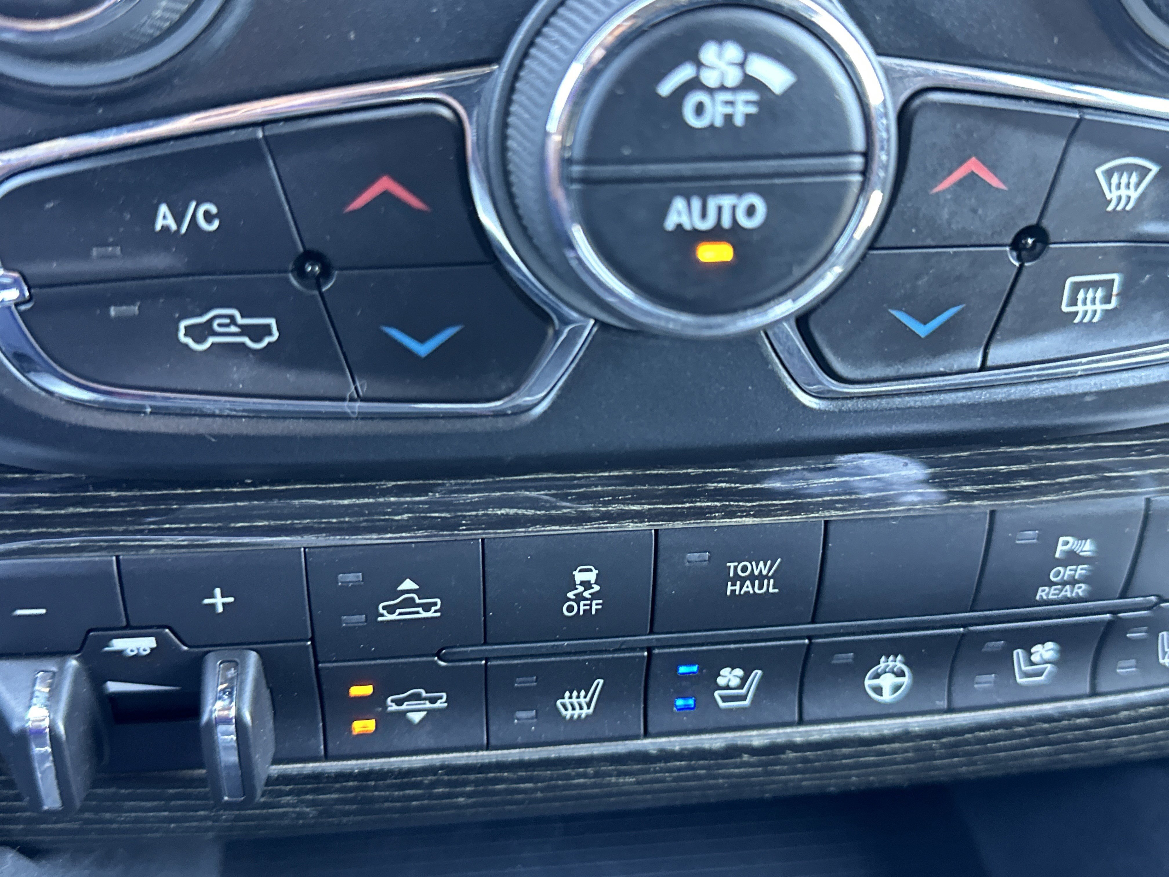 Used 2017 RAM 1500 Limited AWD/4WD image 32