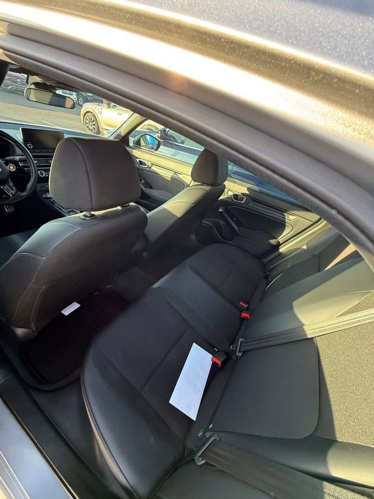Used 2023 Honda Civic Sport image 7