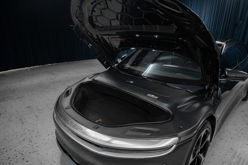 Used 2025 Lucid Air Touring image 5