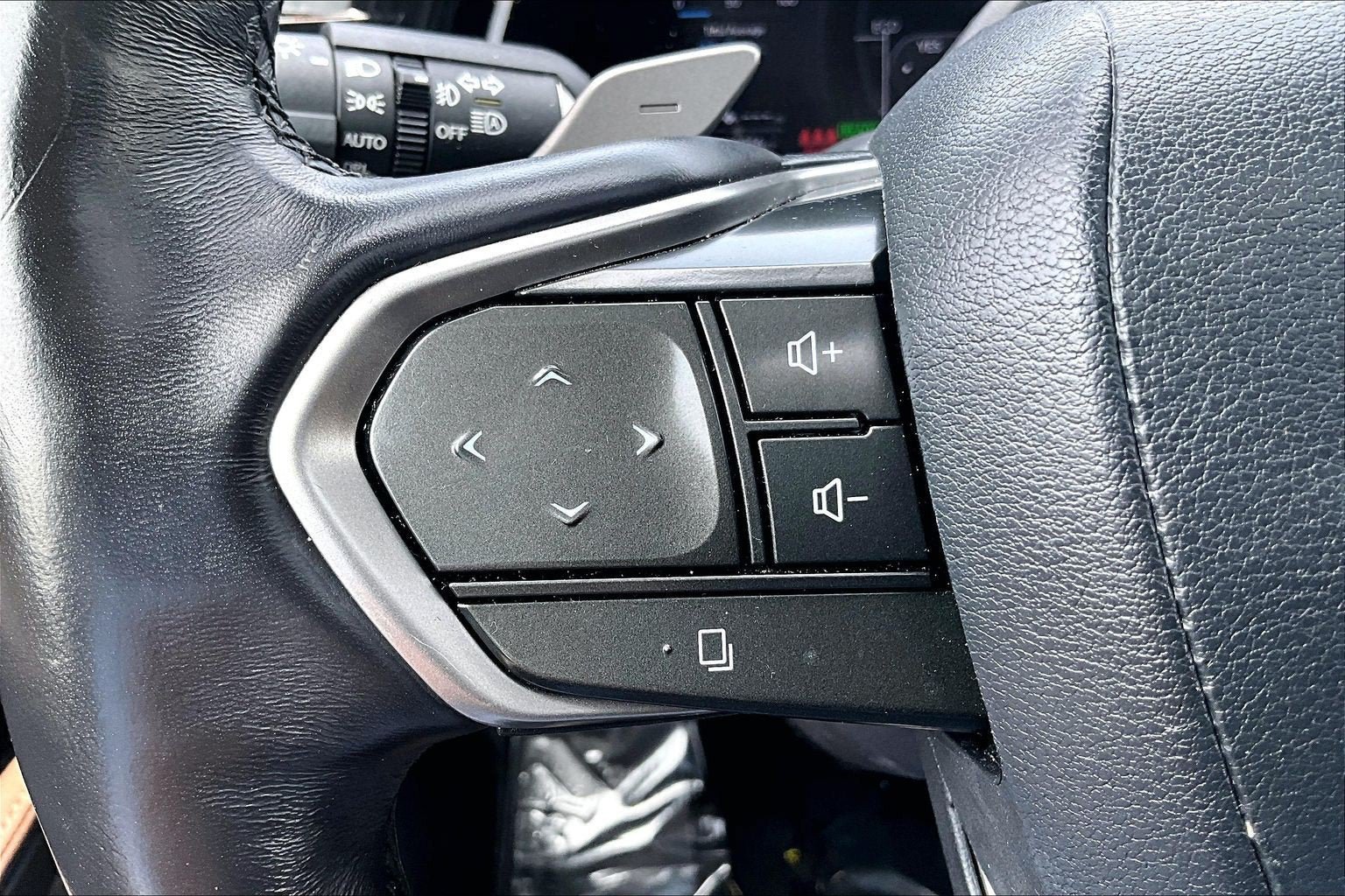 Used 2025 Lexus RX 450h AWD w/ Convenience Package image 17