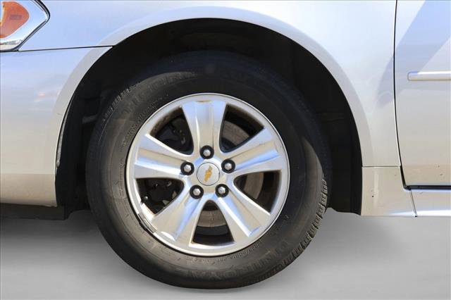 Used 2014 Chevrolet Impala Limited LS FWD image 9