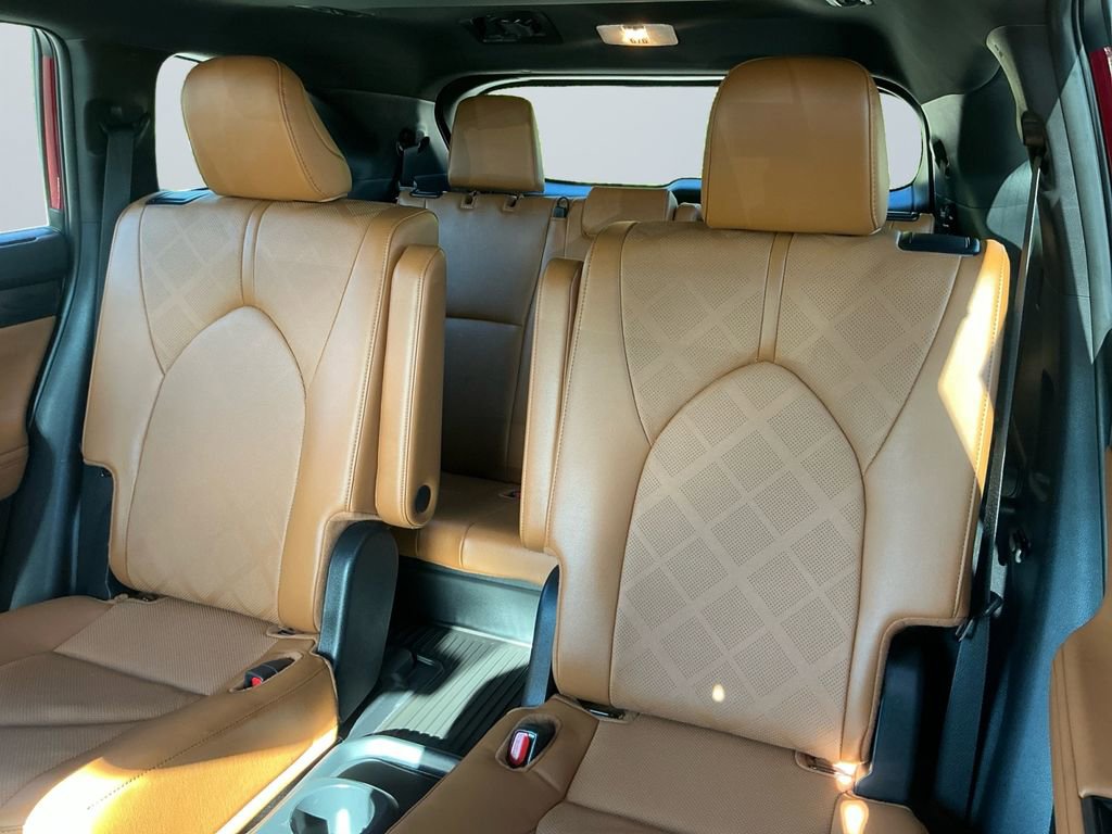 Used 2024 Toyota Highlander Platinum AWD/4WD image 14