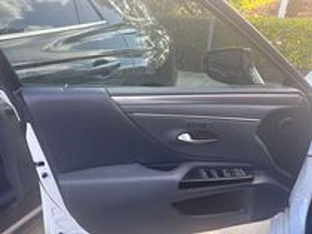 Used 2022 Lexus ES 350 F Sport w/ Accessory Package 2 FWD image 10