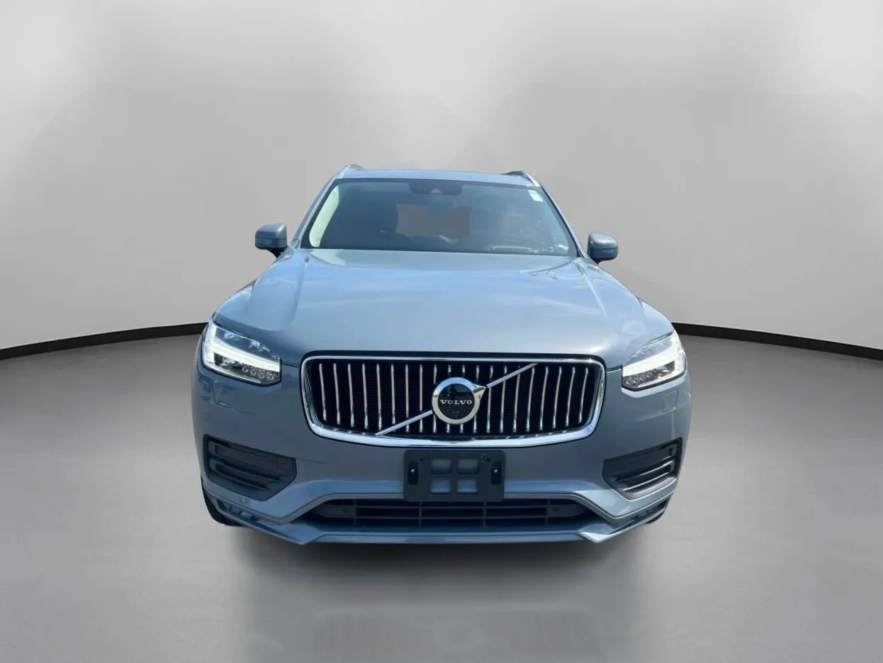 Used 2020 Volvo XC90 T6 Momentum w/ Protection Package Premier AWD/4WD image 3