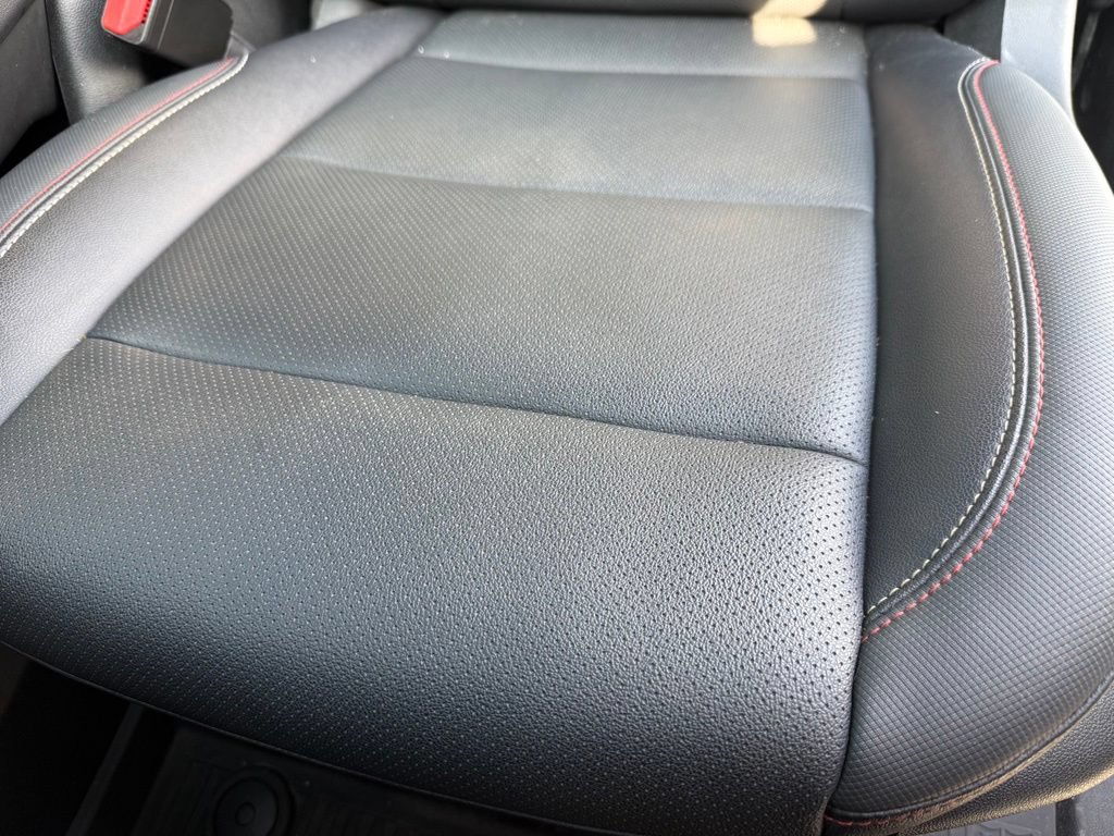 Used 2024 Chevrolet Traverse Z71 w/ LPO, Floor Liner Package AWD/4WD image 21
