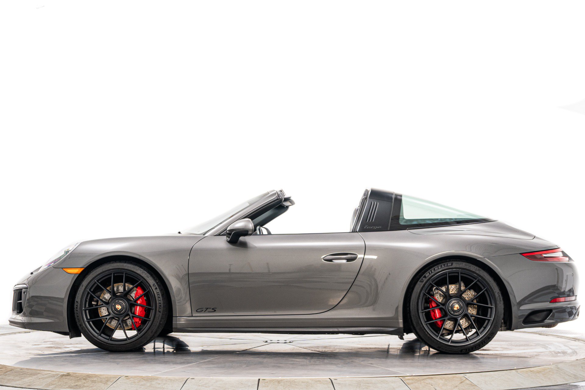 Used 2018 Porsche 911 Targa 4 GTS AWD/4WD image 6