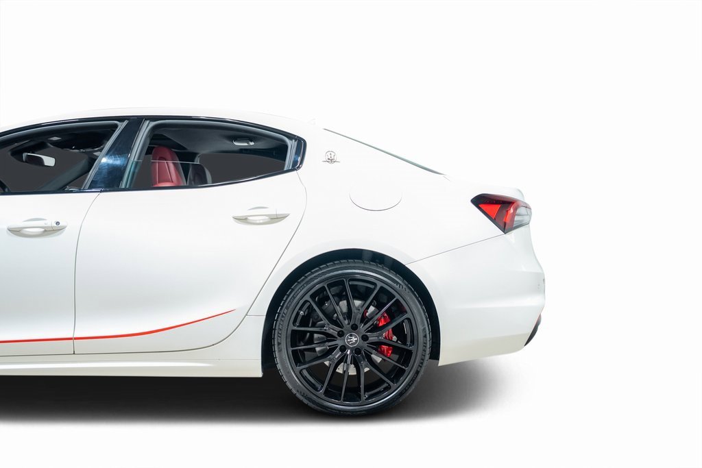 Used 2021 Maserati Ghibli S GranSport image 31