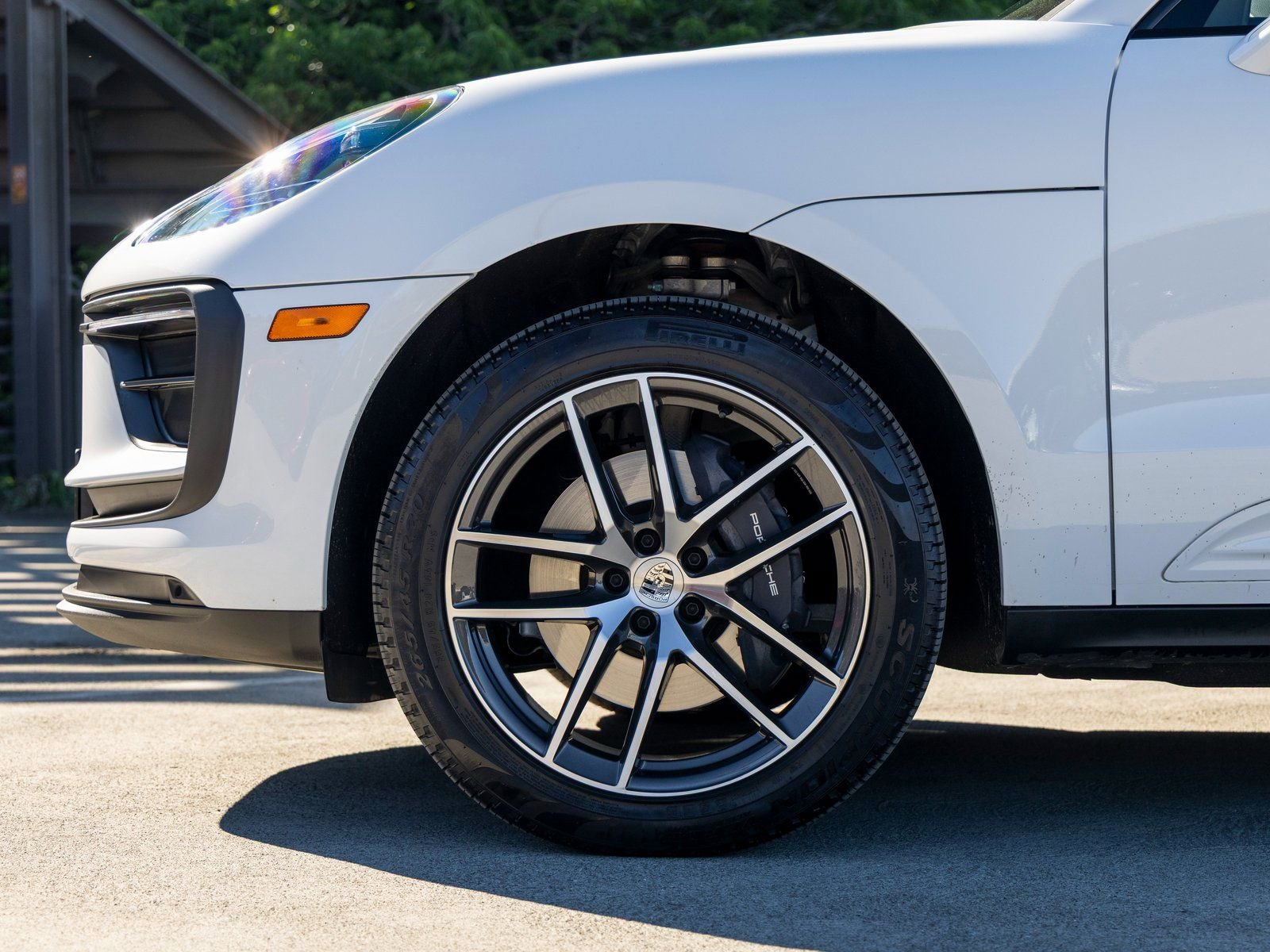 Certified 2025 Porsche Macan image 13