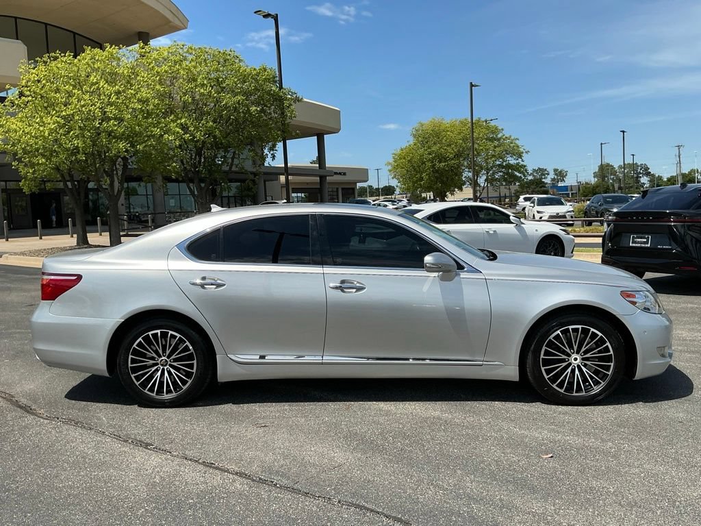Used 2011 Lexus LS 460 AWD w/ Comfort Pkg image 2