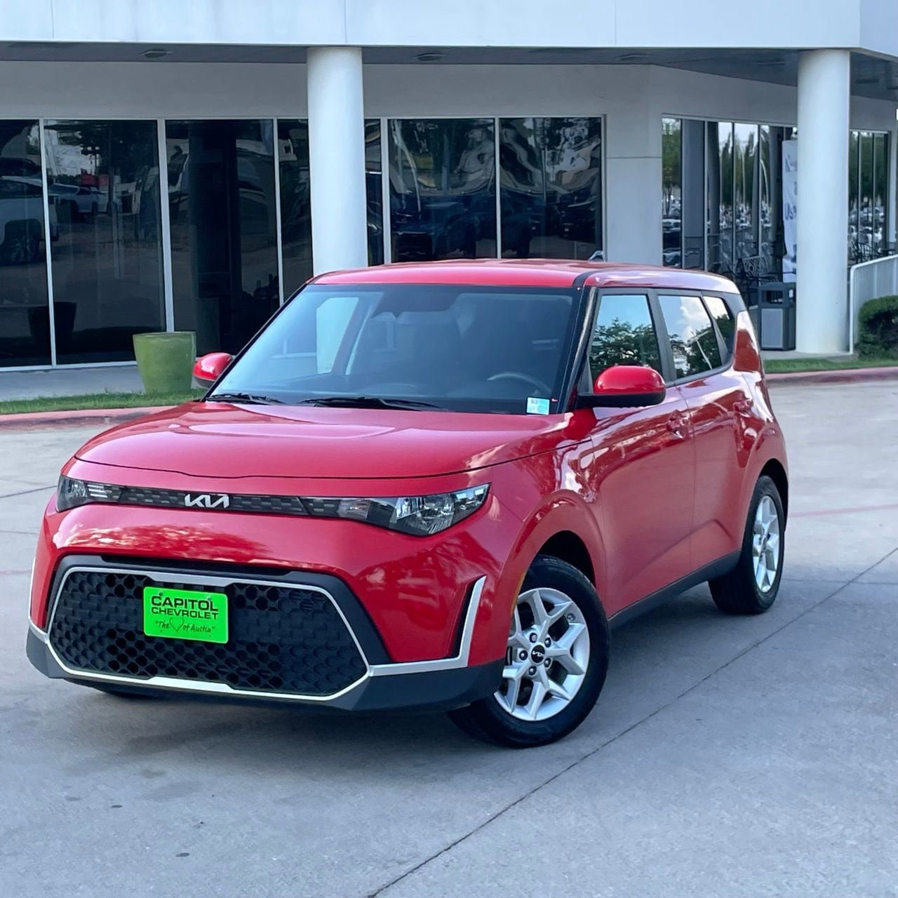 Used 2024 Kia Soul LX w/ Option Group 015 FWD image 9