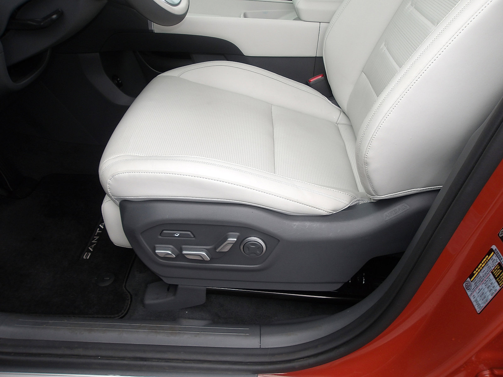 Used 2025 Hyundai Santa Fe Calligraphy image 15