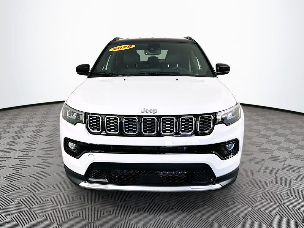 Used 2025 Jeep Compass Limited AWD/4WD image 4