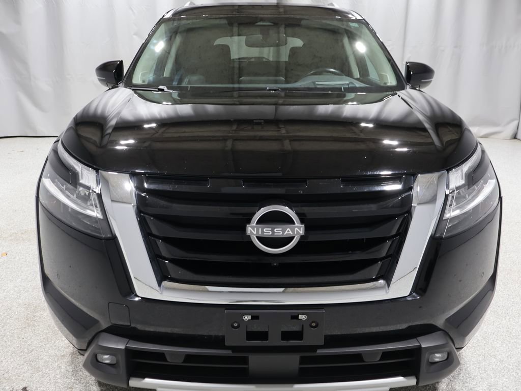 Used 2022 Nissan Pathfinder Platinum w/ Cargo Package image 6