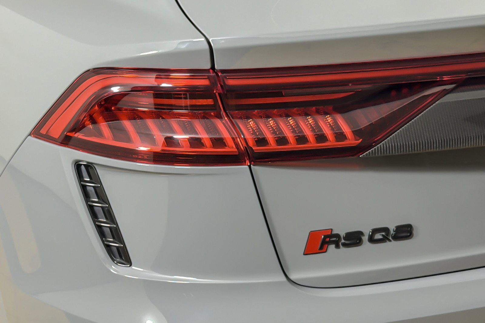 Used 2022 Audi RS Q8 AWD/4WD image 27