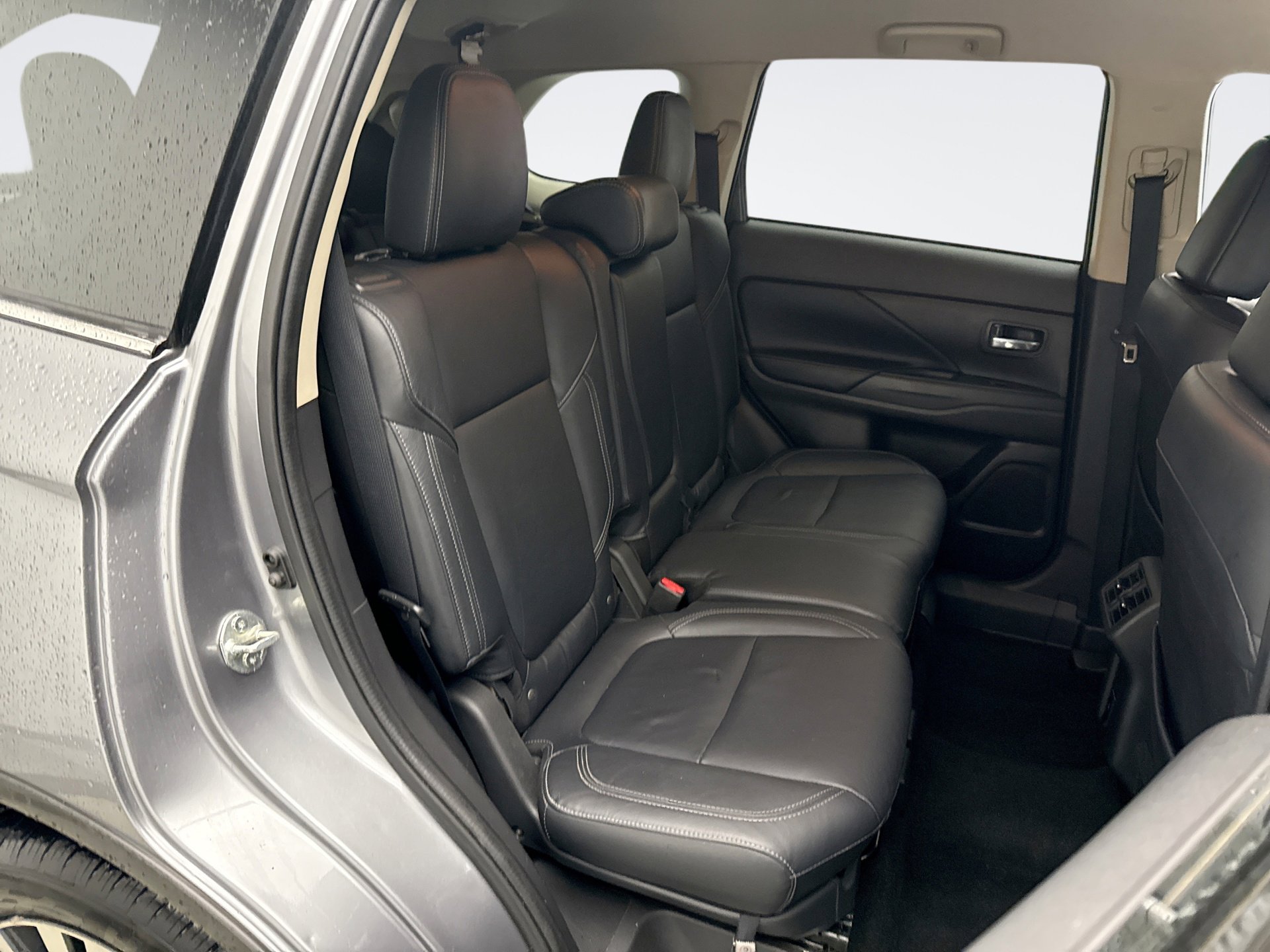 Used 2020 Mitsubishi Outlander SEL AWD/4WD image 17