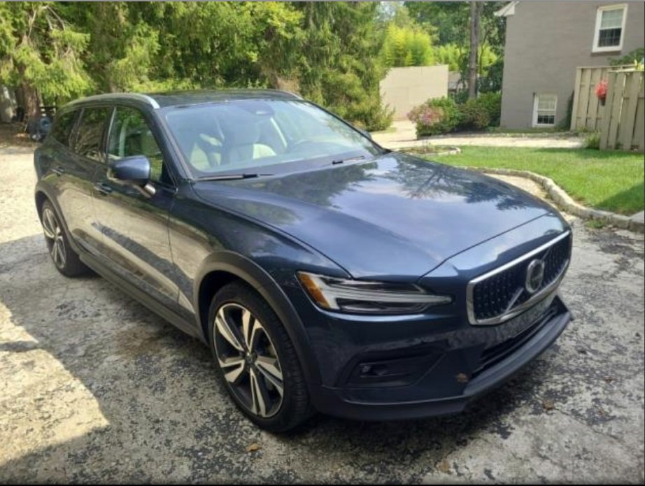 Used 2023 Volvo V60 B5 Cross Country Plus w/ Protection Package Premier
