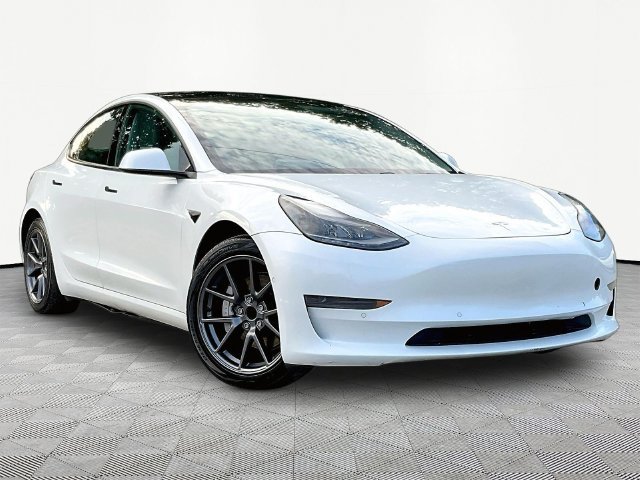 Used 2021 Tesla Model 3 Standard Range Plus RWD image 3