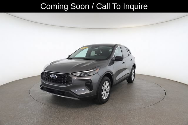 Used 2024 Ford Escape Active AWD/4WD image 2