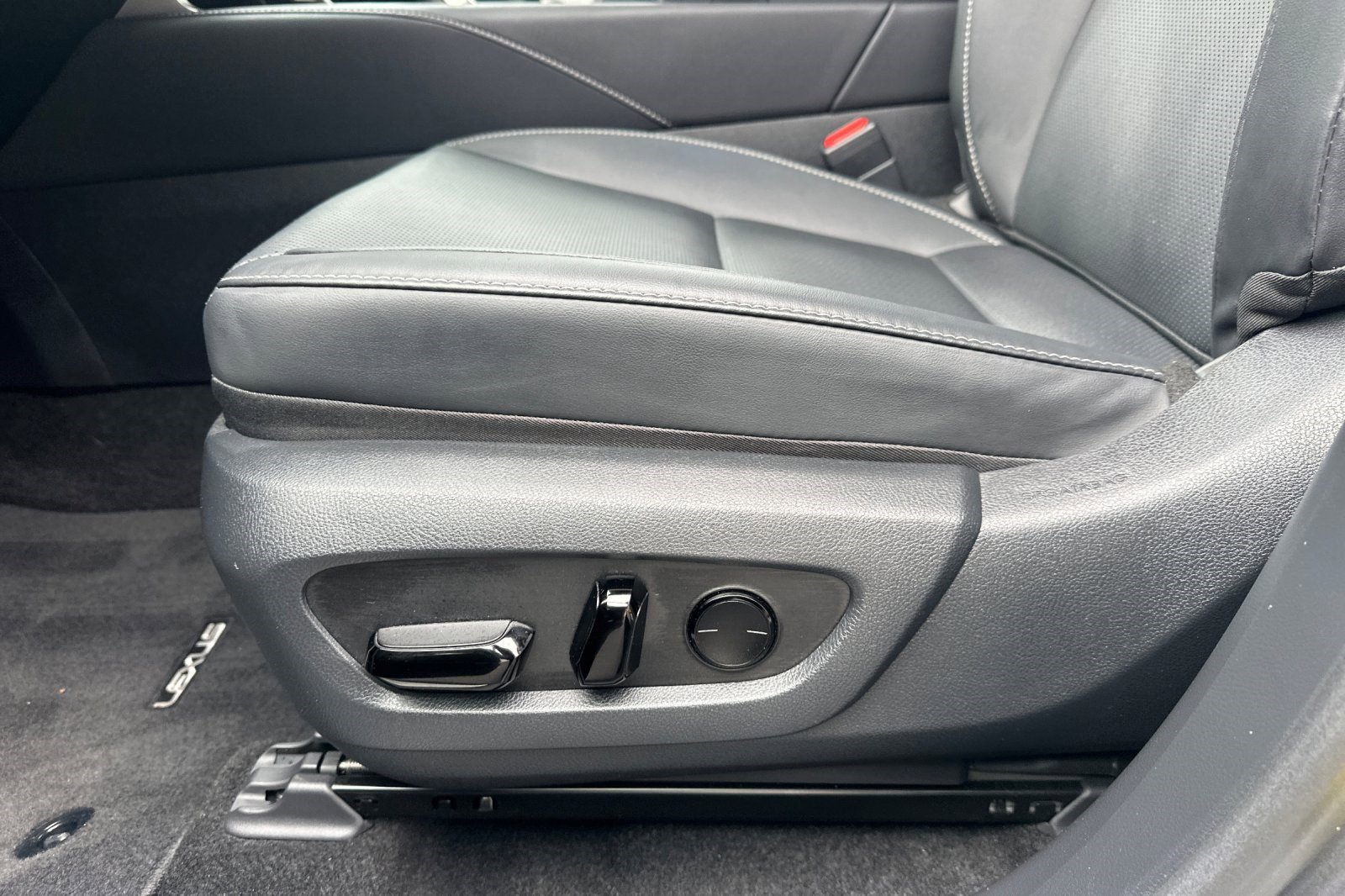 Used 2025 Lexus RX 350 Premium FWD image 14