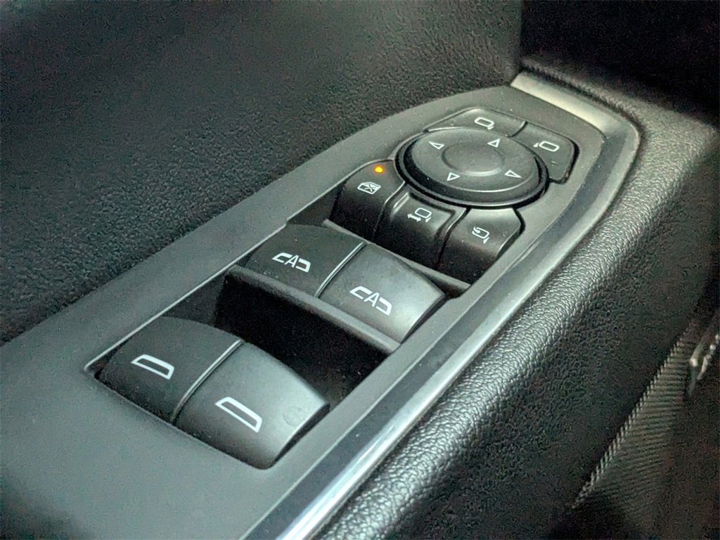 Used 2024 Chevrolet Silverado 2500 LTZ w/ LTZ Convenience Package image 21