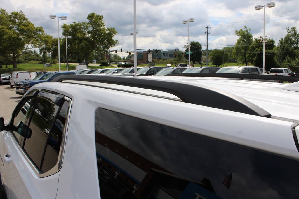 Used 2022 Chevrolet Traverse LT FWD image 30