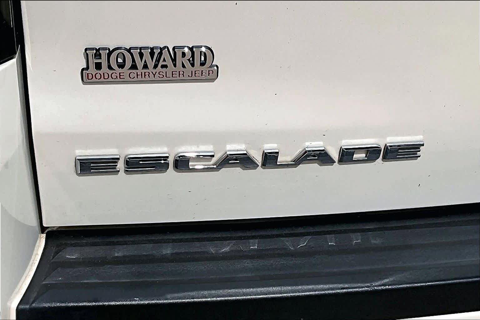 Used 2015 Cadillac Escalade Luxury AWD/4WD image 29