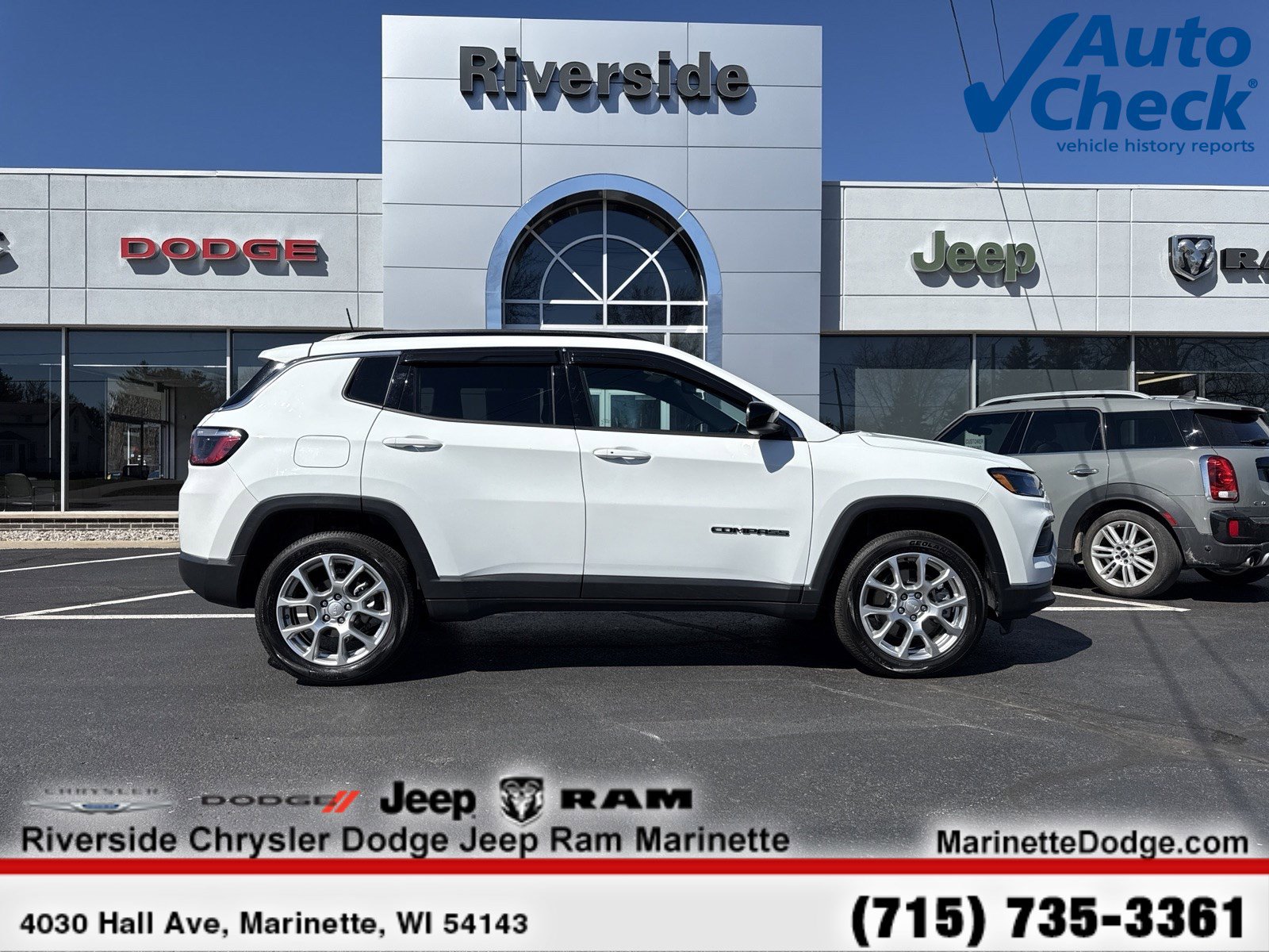 Used 2023 Jeep Compass Latitude AWD/4WD image 1