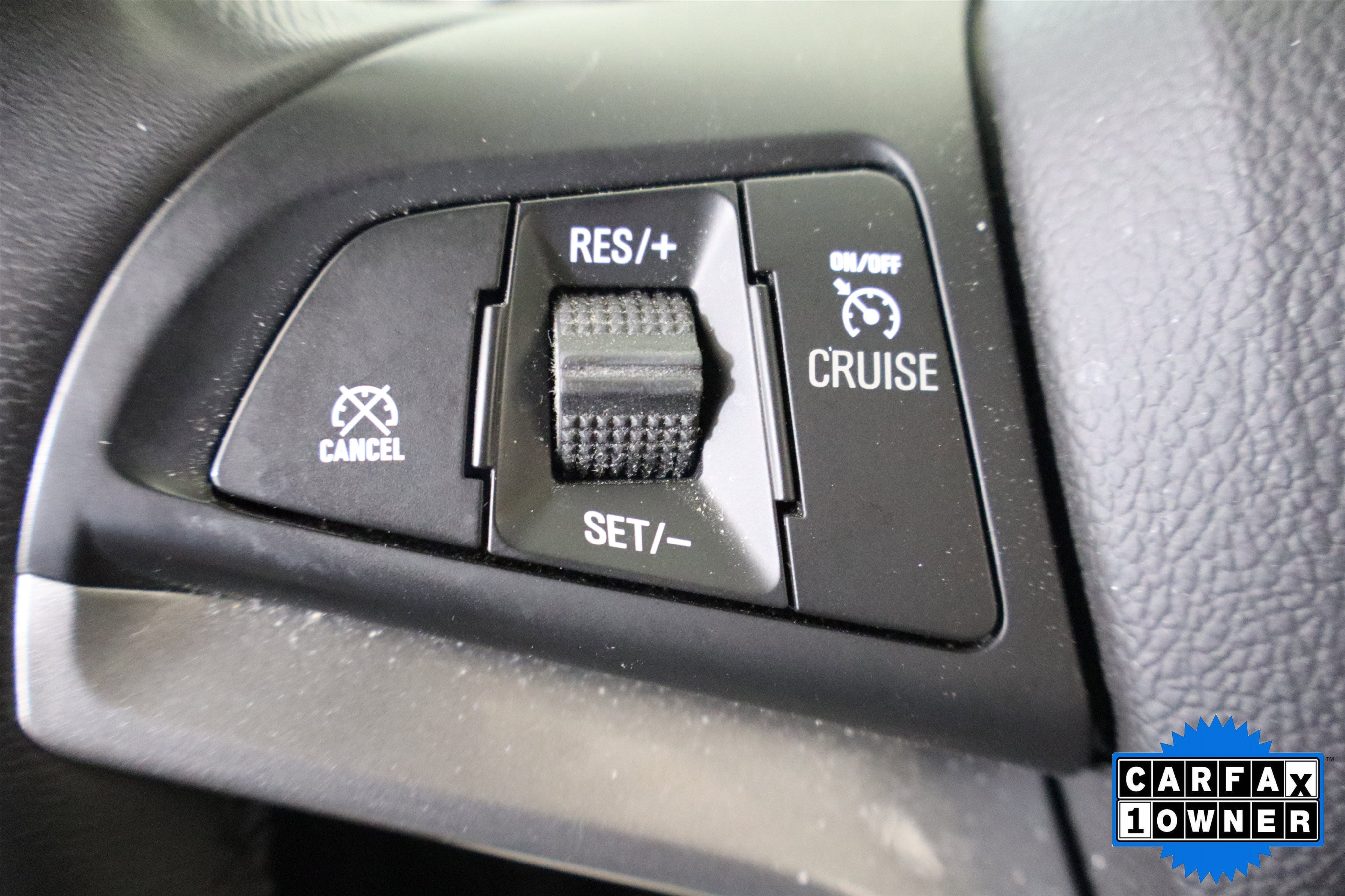 Used 2022 Chevrolet Trax LT w/ LT Convenience Package AWD/4WD image 29