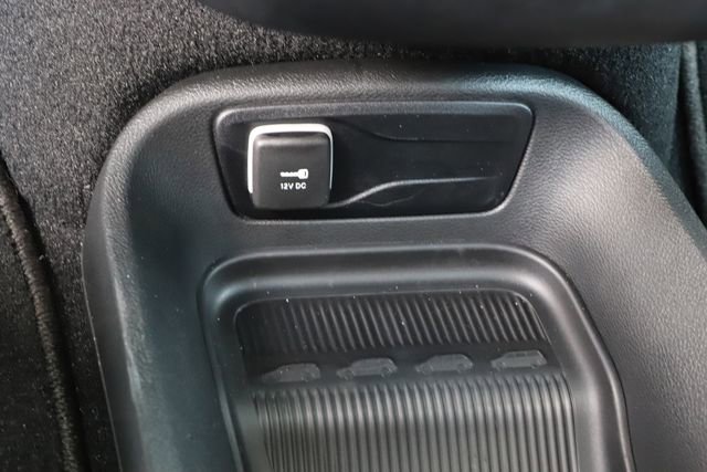 Used 2026 Chrysler Pacifica Select image 31