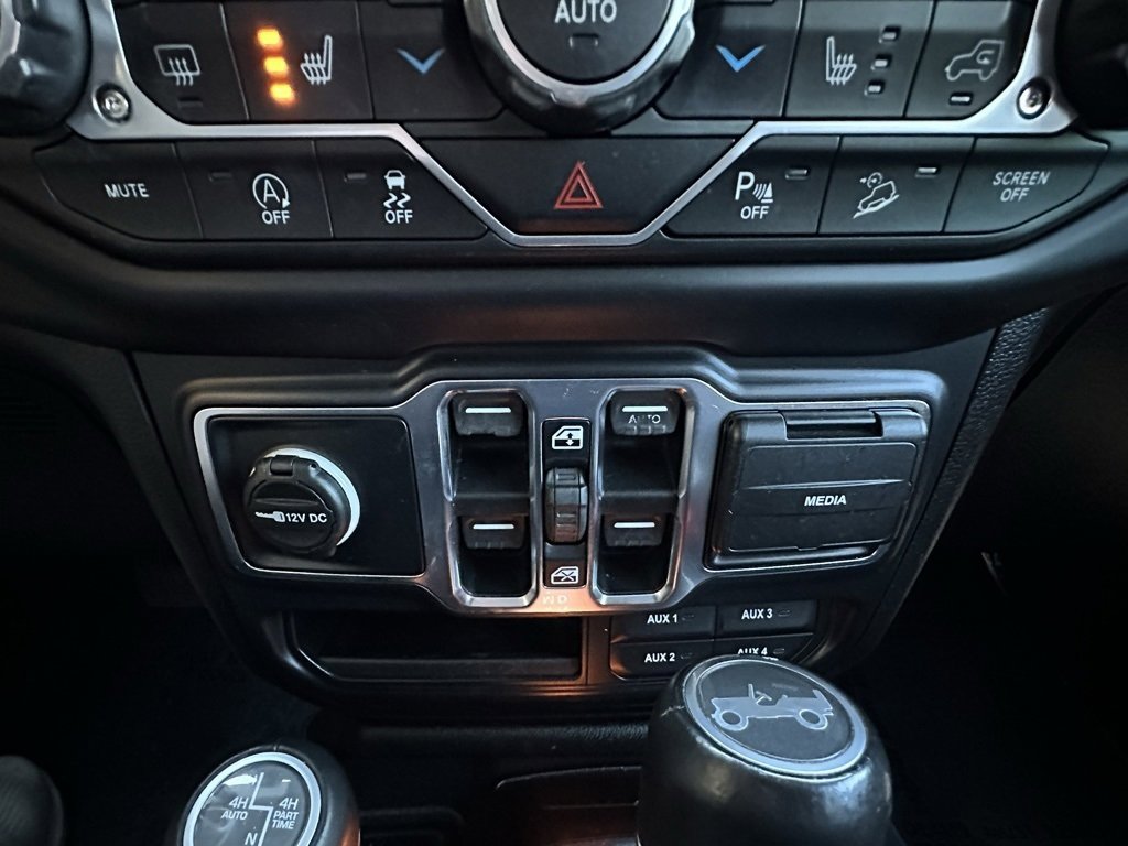 Used 2019 Jeep Wrangler Unlimited Sahara w/ Quick Order Package 24M Moab image 38