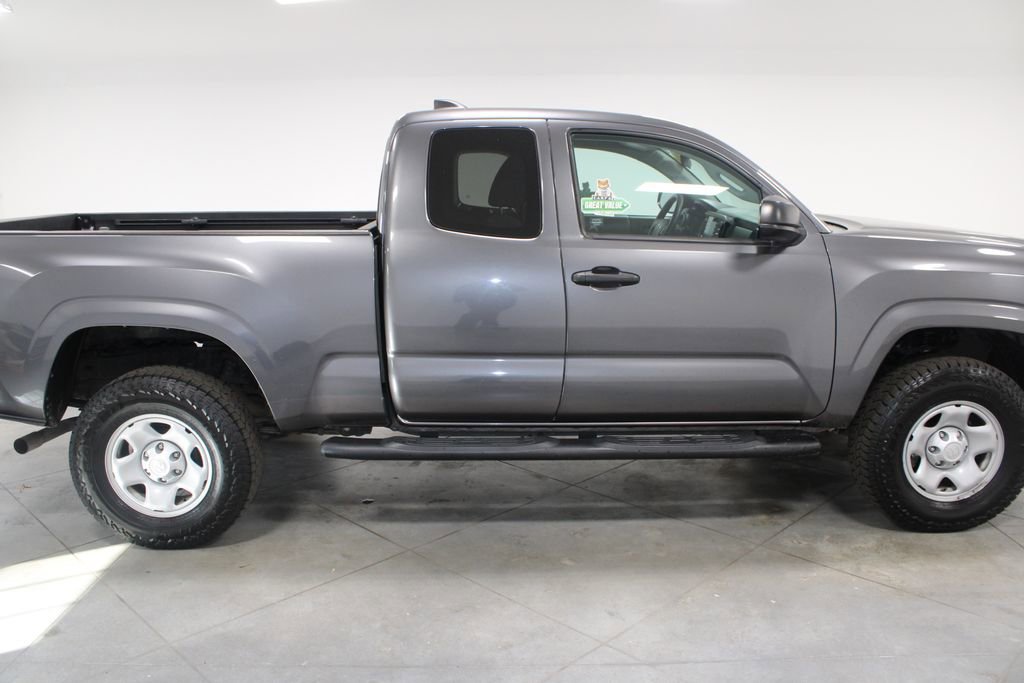 Used 2022 Toyota Tacoma SR image 11