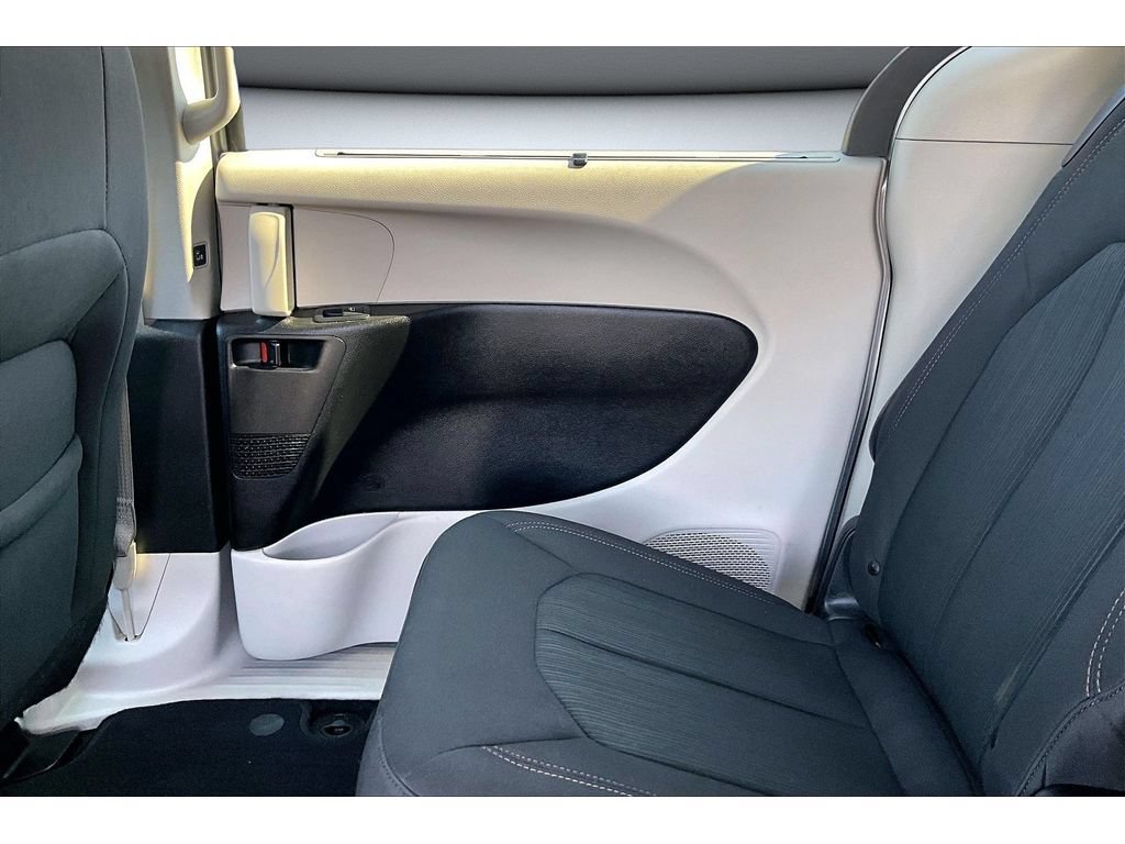 Certified 2019 Chrysler Pacifica Touring Plus FWD image 43