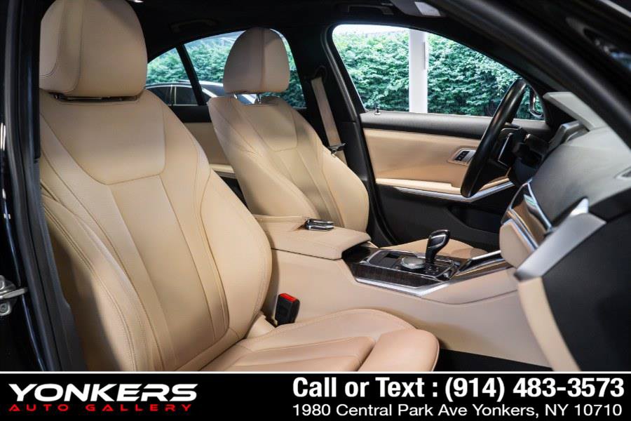 Used 2021 BMW 330e w/ Convenience Package RWD image 40