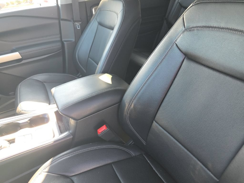 Used 2023 Ford Explorer Limited w/ Equipment Group 301A RWD image 14