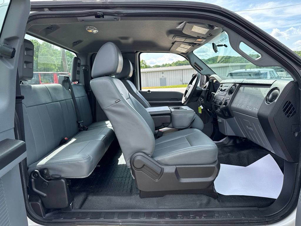 Used 2016 Ford F250 XL w/ XL Appearance Package AWD/4WD image 34