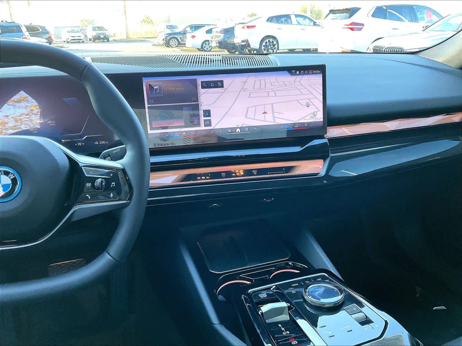 Certified 2026 BMW i5 eDrive40 w/ Premium Package image 8